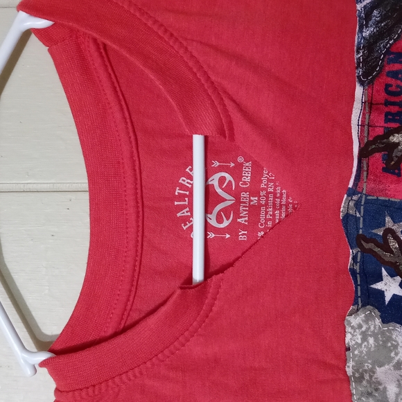 Men's Sleeveless Realtree Shirt - Picture 3 of 6